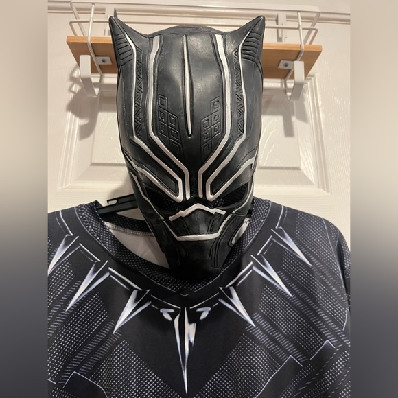 Black Panther Costume Shirt with Mask - Picture 3 of 4